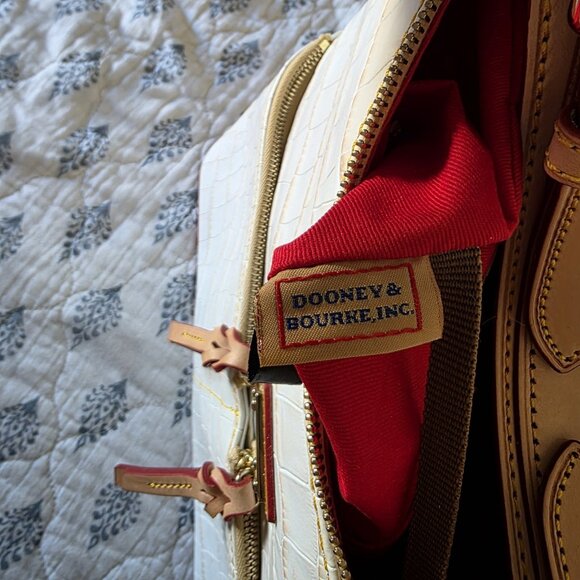 Dooney & Bourke Croco Embossed Leather Hobo Shoulder Bag Ivory Tan Trim - Picture 6 of 16